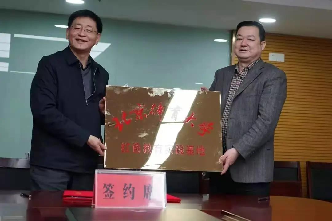 63a089809cc244ea977c634d91c9acd0.jpg 63a089809cc244ea977c634d91c9acd0.jpg