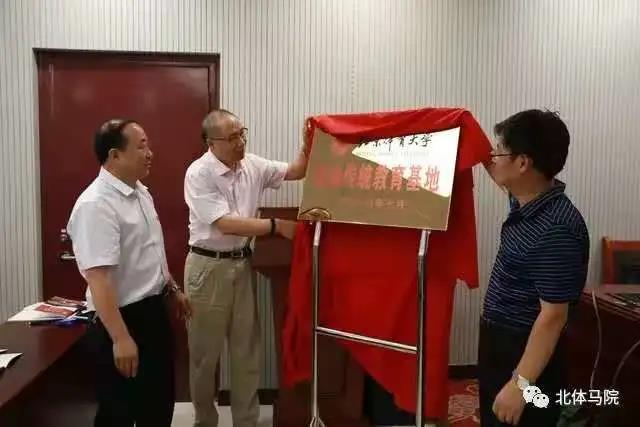 e53b06035a9d4e9c9ee5458f6a9e38e9.jpg e53b06035a9d4e9c9ee5458f6a9e38e9.jpg