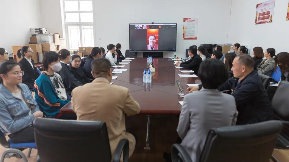 136ef2409c174c018483df3554bbfdff.jpg 136ef2409c174c018483df3554bbfdff.jpg